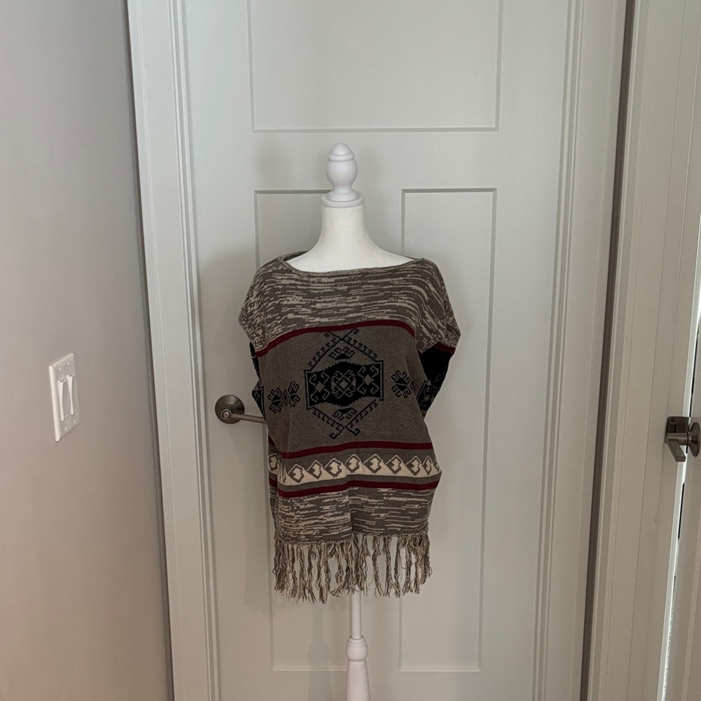 Forever 21 Gray Knit Fringe Sweater